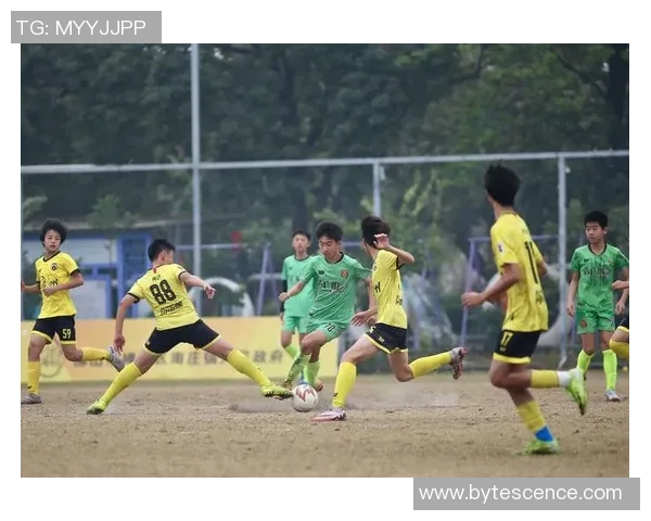 父子传承荣耀足球梦父子兵携手征战绿茵场